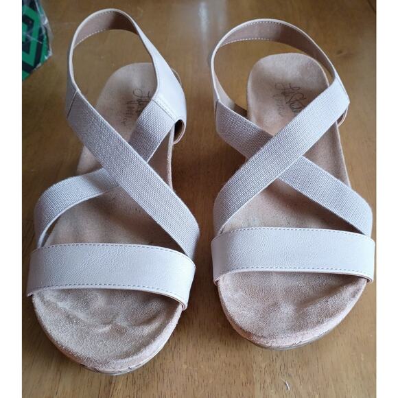 Life Stride Soft Soles Women 10W Beige Strappy Stretch Comfort Wedge Heel Sandal - Picture 8 of 11